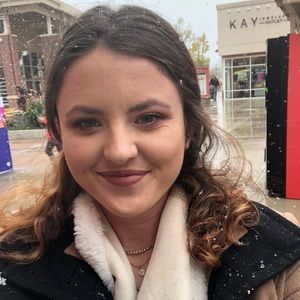 Meet your Posher, Carlie